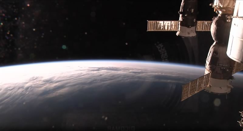 Vista Del Espacio Exterior En Vivo